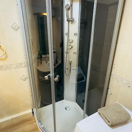 Entier - Idealement Situe Apartment *